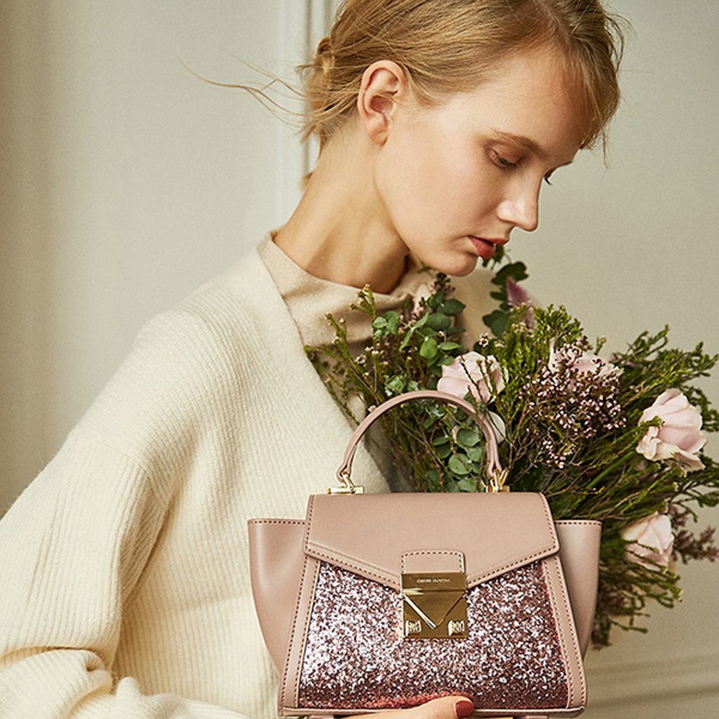 EminiHouse's tweet photo. Spotted: add #EMINIHOUSE latest collection to your wishlist. You are shining diamond in my life. https://t.co/JkWMXpdtCn  Which style do you prefer, obsidian or sakura? https://t.co/NXIXDpWhKM