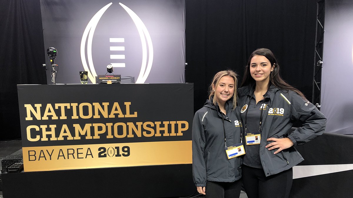 LinfieldUniv's tweet photo. Thanks to a partnership with @ShenandoahU, two Linfield students and a professor will get an up-close view of tomorrow's @CFBPlayoff National Championship game. #CFBPlayoff #SportManagement https://t.co/4Z8trIwNZs https://t.co/Gf3hQLu4hO