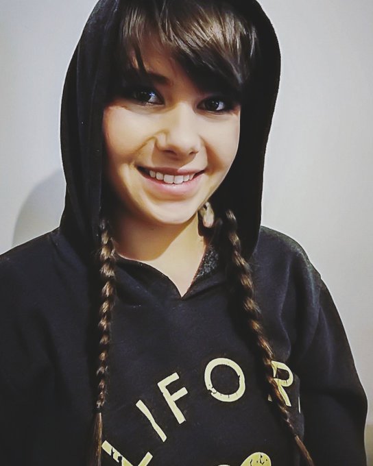 Une nouvelle arriv&eacute;e dans la famille 🐀 Onyx ❤️ #instagranimals #picoftheday  (un indice elle est dans<a href="/tag/picoftheday"class="tags"><span>#picoftheday</span></a><a href="/tag/instagranimals"class="tags"><span>#instagranimals</span></a>