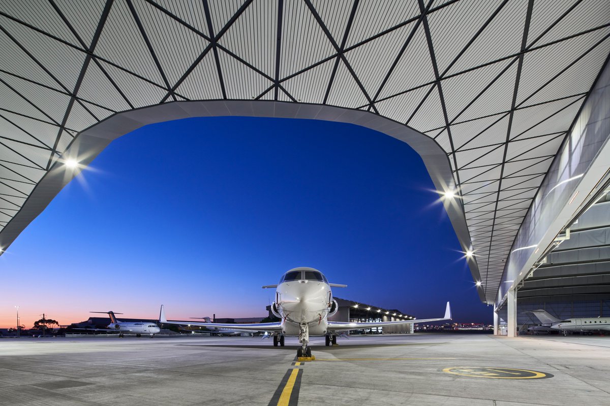 AltitudesMag's tweet photo. Prominent Australian businessman Paul Little AO has officially opened the doors to his exclusive private jet terminal at Melbourne International Airport. @Melair @MelbourneJetBase
.
.
#melbournejetbase #jetbase #businessaviation #privatejet #travel https://t.co/KbNrVu2wEk