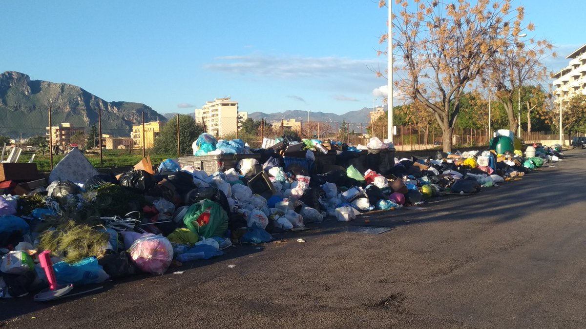 DiegoObiso's tweet photo. @RapPalermo Dopo 3 giorni la situazione peggiora.... https://t.co/abykEeRkSd