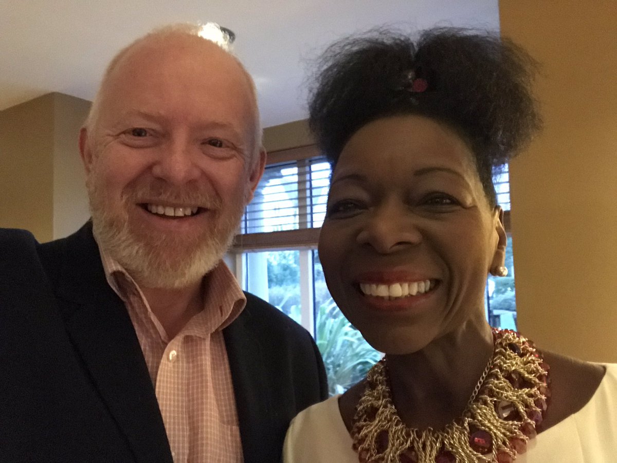 Mark_Northall's tweet image. What a lovely lady @FloellaBenjamin #playschool #roundwindow how young does she still look! The people you meet at #4Nworks Birmingham