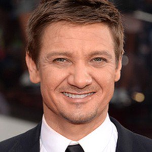 Happy birthday to the great actor,Jeremy Renner,he turns 48 years today      