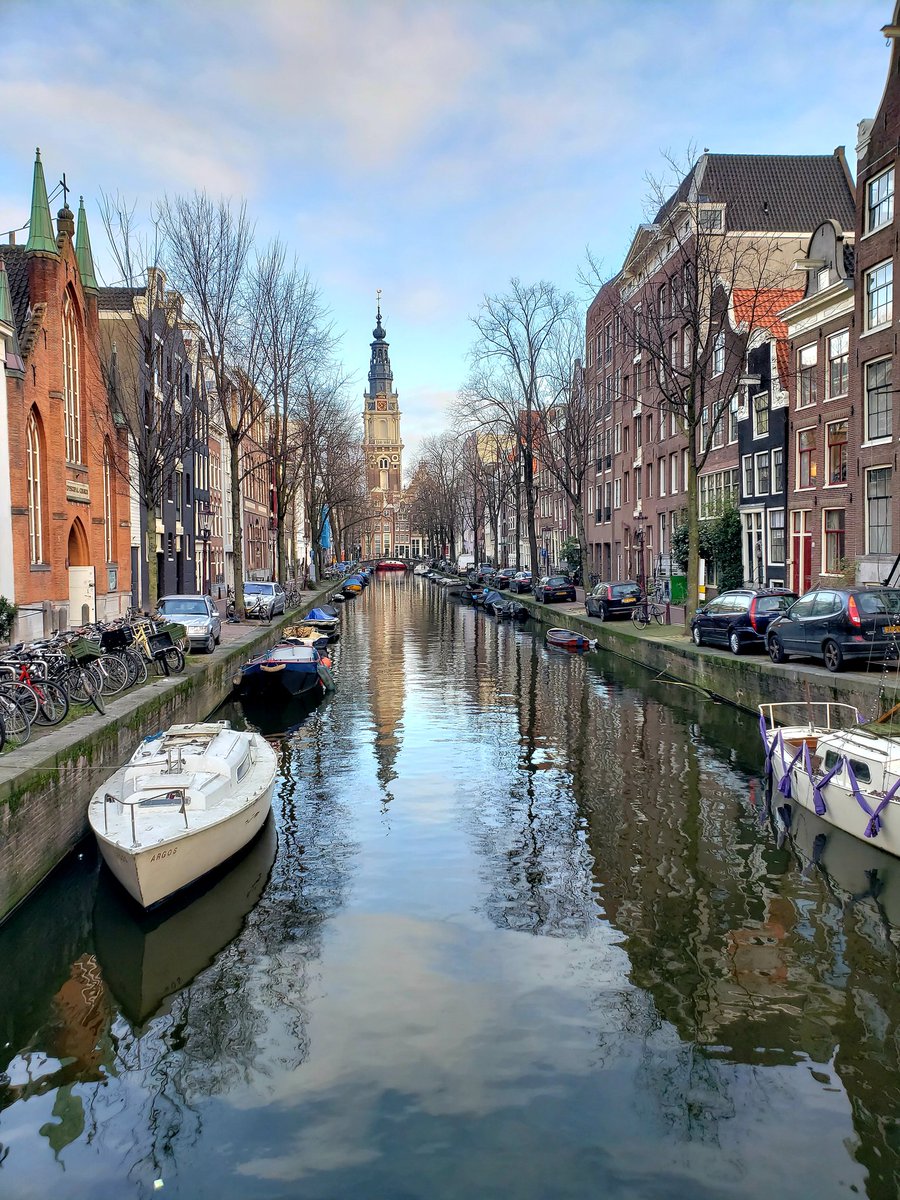 SassLivestock's tweet photo. Looking down a canal in Amsterdam yesterday. @LeadNebraska #LEAD37 https://t.co/Nult0v4ZWl