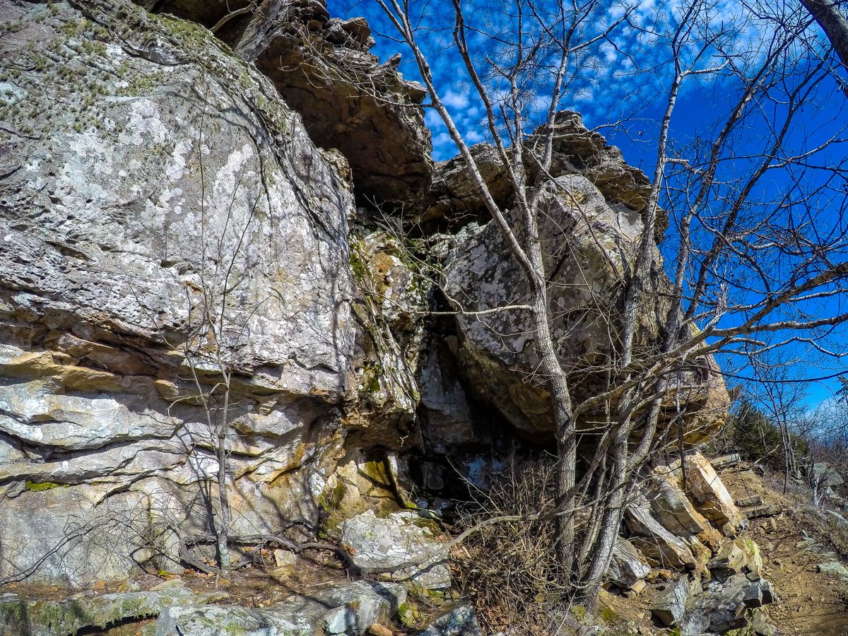 L_Rainwater's tweet photo. Another hike down, 50 more to go, as we completed #Hike2 of the @52hikechallenge on the Rim Trail at Mount Nebo State Park.
#52hikechallenge #52hikechallenge2019 #arkansas #visitarkansas #optoutside #getoutside #rei #mountnebostatepark #FindYourPark #arkansasstateparks https://t.co/MjbgLDwktL