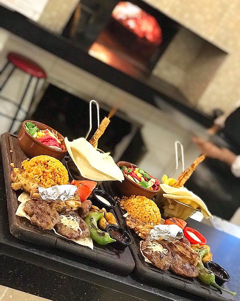 villagrillatr's tweet photo. Hislerin değil ızgaran karışık olsun istiyorsan Pazartesi kararsızlığının en iyi ilacı karşında😋💪💯 
#KarisikIzgaraMenu #VillaGrilla #VillaGrillaPlus #PizzaVilla #TheBoomRest #izmir #karsiyaka #alsancak #bornova #buca #konak #kemeralti #pazartesi #monday #mondaymotivation #ad https://t.co/FjIEQOdWXg