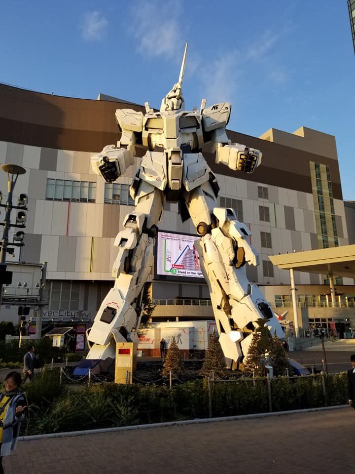 JLVanDo's tweet photo. @minliangtan @VampyBitme The Unicorn Gundam was so AWESOME. Highly recommended. https://t.co/rKVuFf8edW