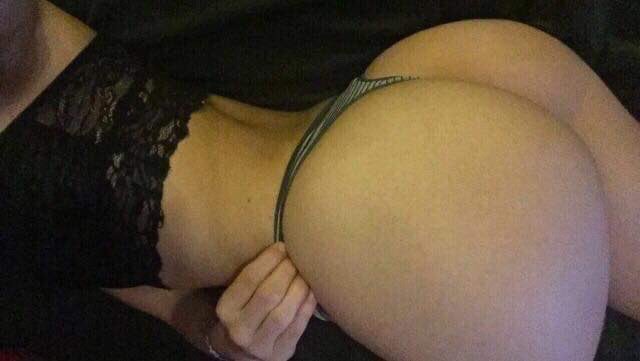itsmalania's tweet photo. Ice me out 🍰❄️ #cum #cock #dick #balls #wank #horny #wanktribute #cocktribute #cumtribute #horny #porn #sex #nudes #porn #sugarbaby #blackdick #spank #pussy #tits #ass #boobs #feet #slut #cumslut https://t.co/TmmiZ0rcaS