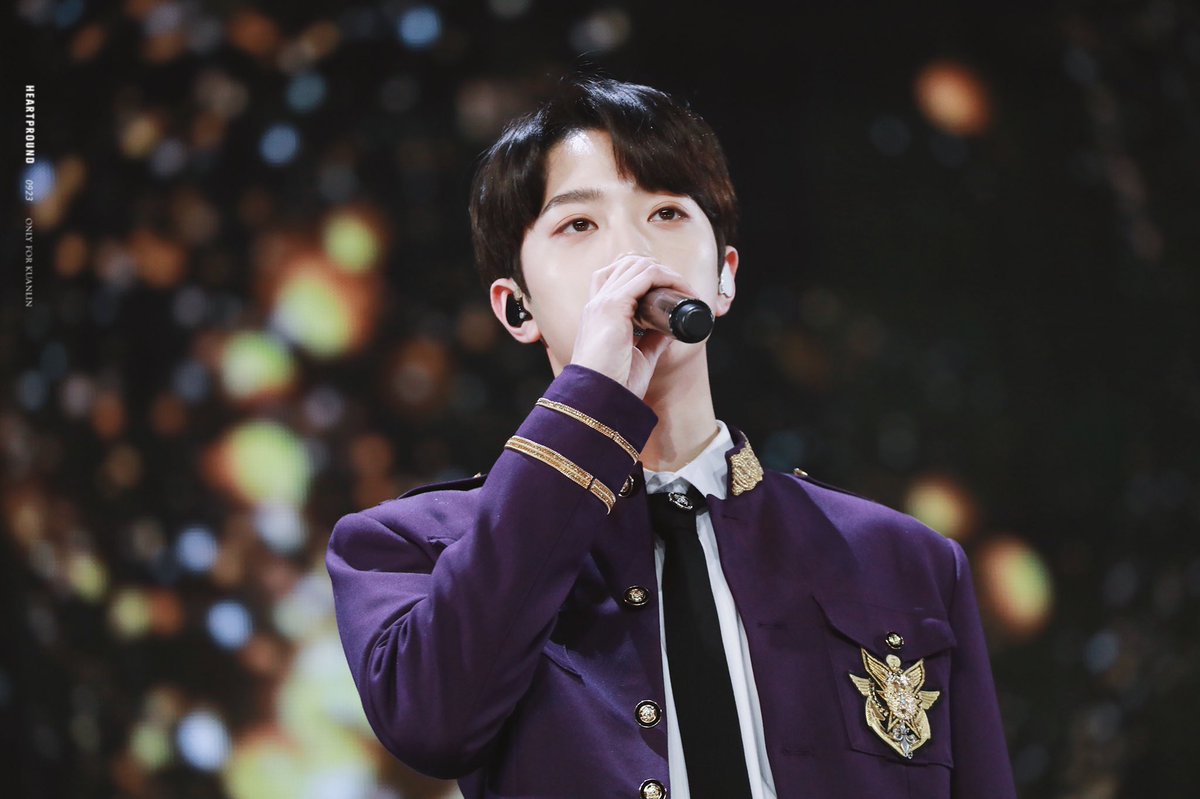 HeartPround0923's tweet photo. 190106 골든디스크
“My Star.”

#라이관린 #賴冠霖 #laikuanlin https://t.co/6QPartSeS7