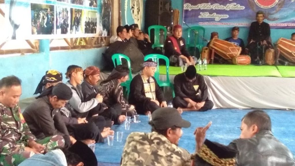 GARUTEXPRESS_OL's tweet photo. Haerudin Berkomitmen Perhatikan Nasib Paguron Pencaksilat di Garut https://t.co/YFNXporRtv https://t.co/ygR787sLqH