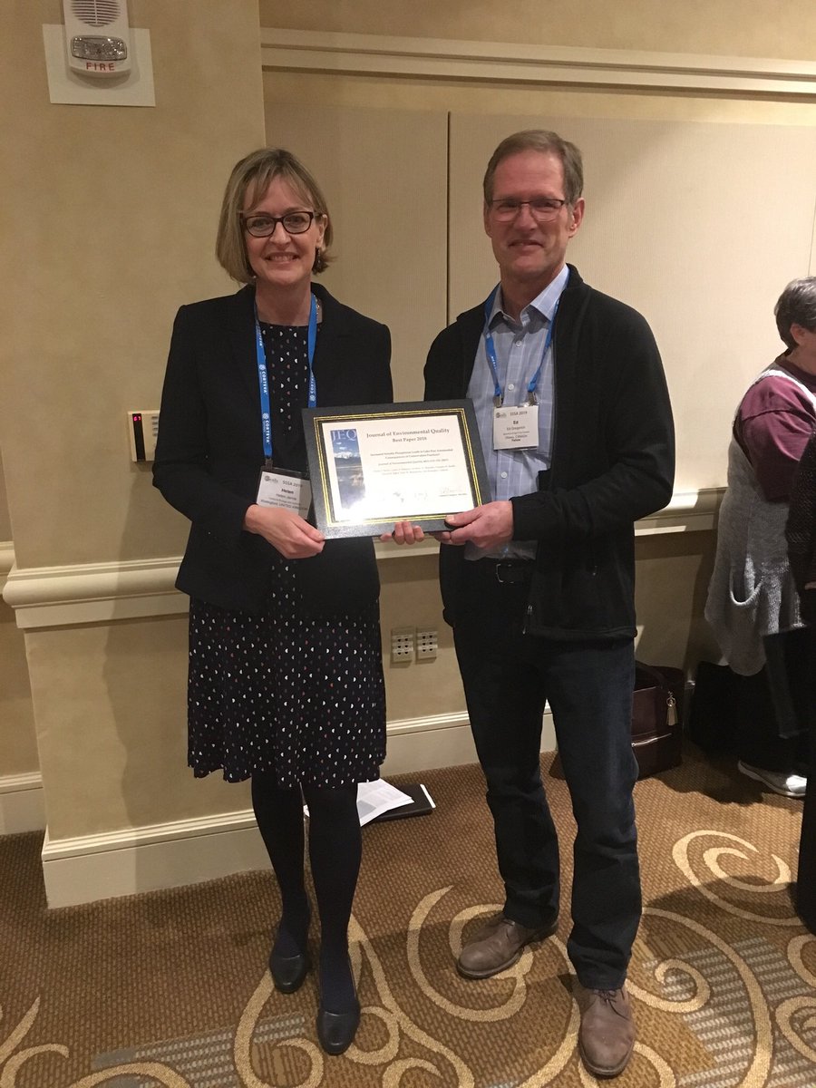 SSSA_soils's tweet photo. Congrats to Helen Jarvie, lead author on the Journal of Environmental Quality 2018 Best Paper Award! #SSSAmtg #bestpaper https://t.co/PbKLqGlKvK
