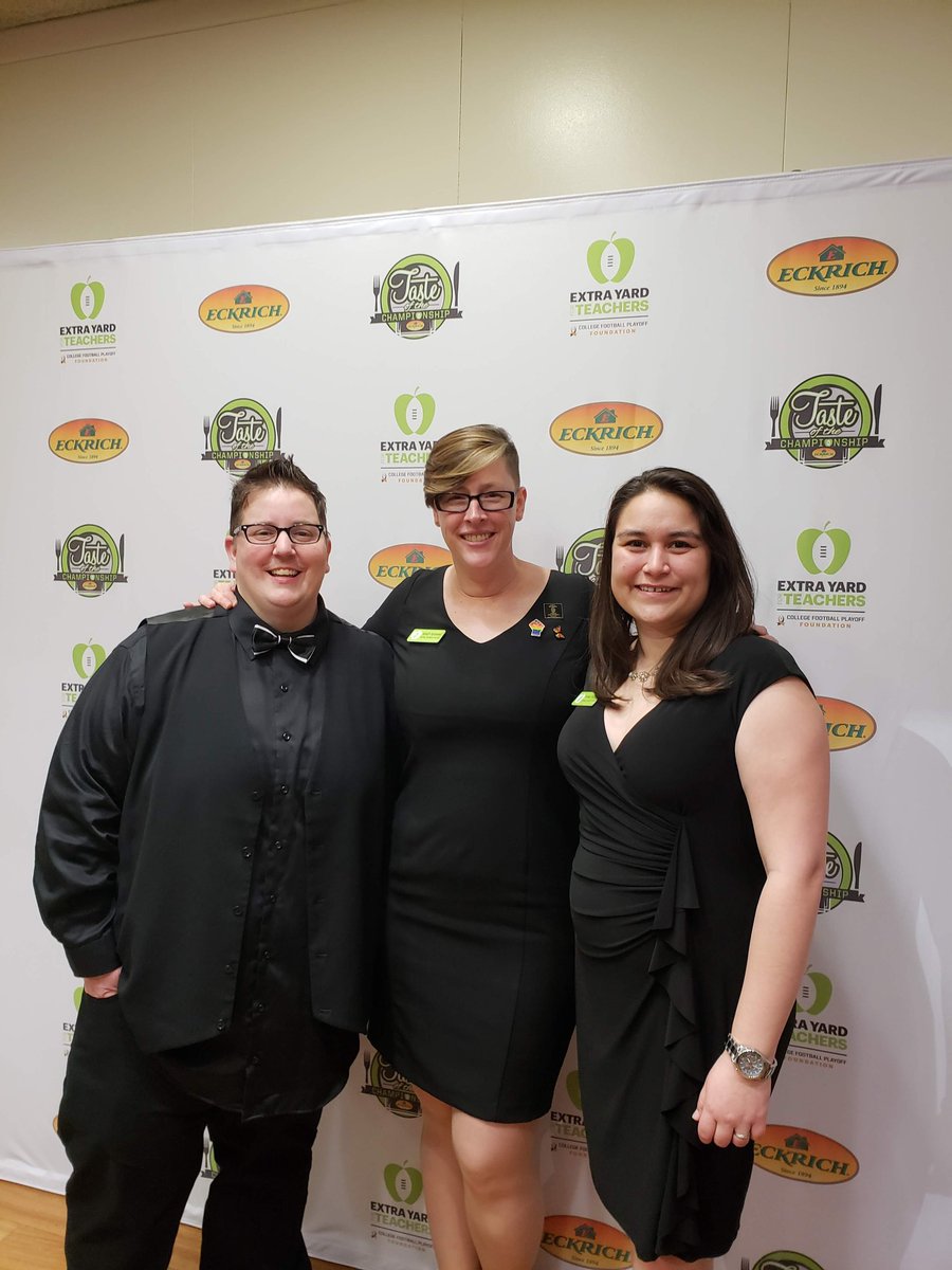 orozcoNMTOY2018's tweet photo. Wonderful day today thanks to @CFPExtraYard and @CCSSO. 5k run, stadium walkthrough, learning from @SydneyChaffee, CFP Taste of the Championship. Full day of wonderful things and wonderful people #ExtraYardSummit #TOYChampExperience https://t.co/wmN5TE3xHW