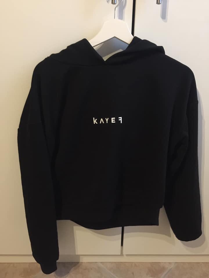 __valleriia_'s tweet photo. Verkaufe den Hoody von Kai☝🏼 Hab in zu Weihnachten bekommen, er passt mir allerdings leider nicht richtig.. hab ihn daher noch nie getragen! Bei Interesse einfach melden. https://t.co/JXWn9YDIeZ