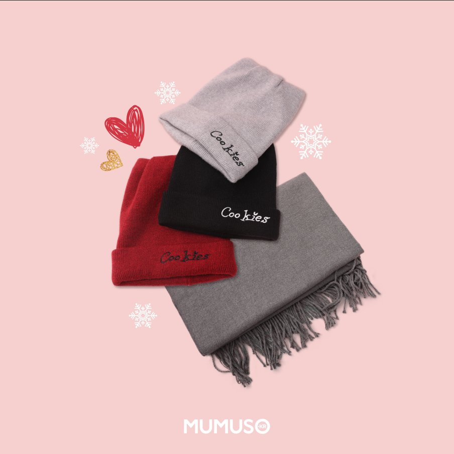 #MUMUSOClass #EnjoytheMostMagicTimeoftheYear #tistheseason Hi! Here’s #MUMUSOClass. Let me teach you some color tips today. Black is colorless and can match all colors. Gray is neutral, simple and low-key. If you want to be impressive, #MUMUSO red hat is your best choice.