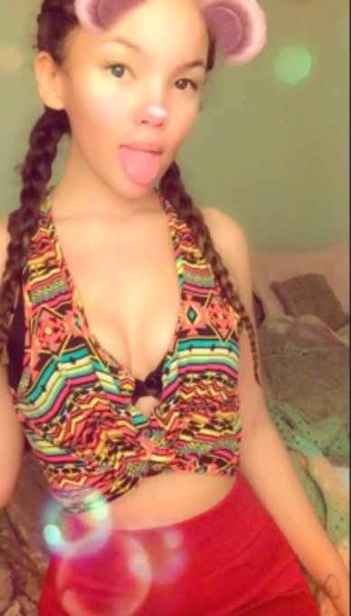 If I didn't want to see me naked I can't expect anybody else to want to. Self love.😍  #IndieStonerRap<a href="/tag/indiestonerrap"class="tags"><span>#indiestonerrap</span></a><a href="/tag/womenareart"class="tags"><span>#womenareart</span></a>