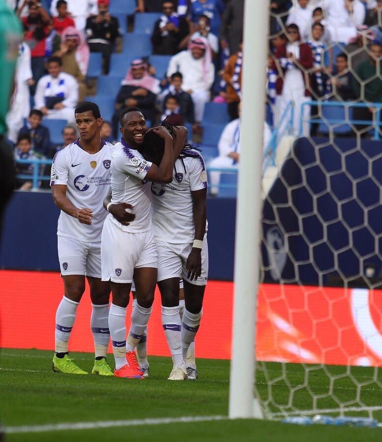 Bafétimbi Gomis tweet media
