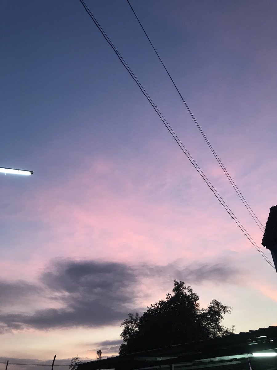 บุหลัน ที่แปลว่าพระจันทร์🌙|ใกล้ตาย tweet media