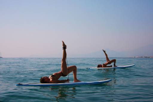 Voyage sportif aux Canaries en mars prochain. Un programme 100% girls avec une heure de massage en cadeau, de quoi recharger les batteries et être en forme pour le printemps. Prochain départ en mars 2019
#fuerteventura #voyage #surf #yoga