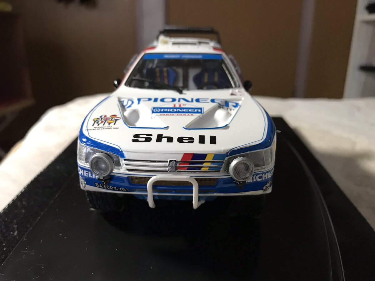 mcz_gt6186's tweet photo. 昨日から開幕したダカールラリー。歴代優勝車を作りました。
まずは、プジョー 405 T16 GR 
資料が多くない中作成しました。
#peugeot #405T16gr #daker https://t.co/opohwFcTeG