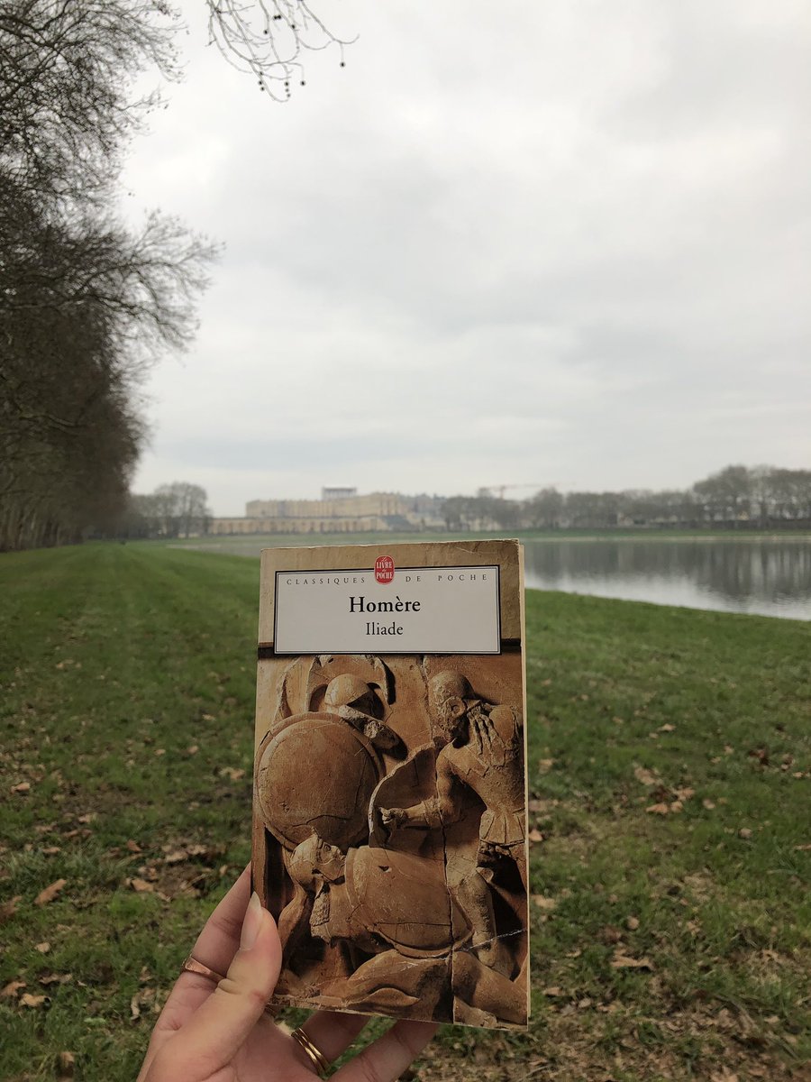 Ha_biba's tweet photo. Taking the #Homero2019 challenge ! Thank you @Homero2019_  for this wonderful idea 👏🏽 I will read it in French. https://t.co/Oi0t02mCMC