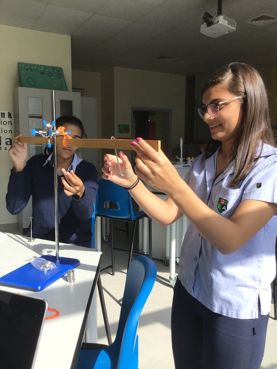 DIAB_Science's tweet photo. Trying to find the balance between school work and play in our first Physics class of 2019 in @DIAB_Secondary @DIABarsha Some students were very ex tied to figure it out. #DIABPhysics #DIABInquiry #DIABActiveLearning #DIABCommunicators https://t.co/7ynmQ8VABt