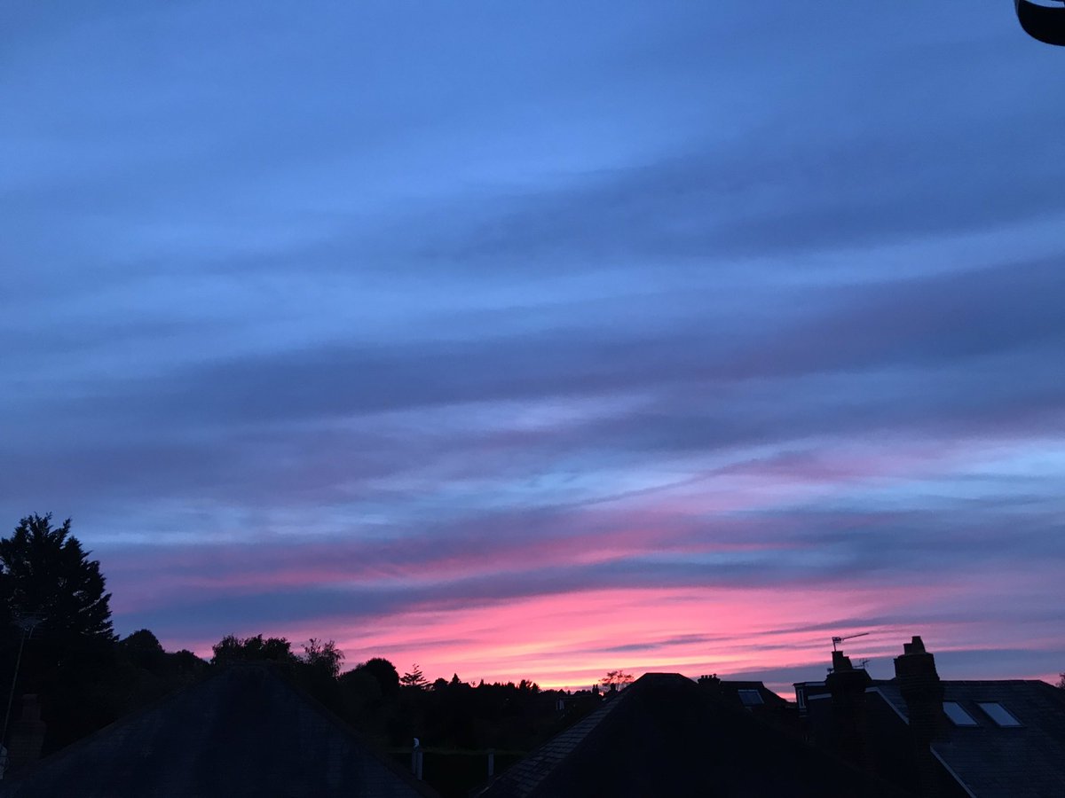 GuildfordDBE's tweet photo. Welcome back and Happy New Year to the staff and pupils of all our Church schools and academies in @CofEGuildford #earlyrise https://t.co/GF9enYM1oh