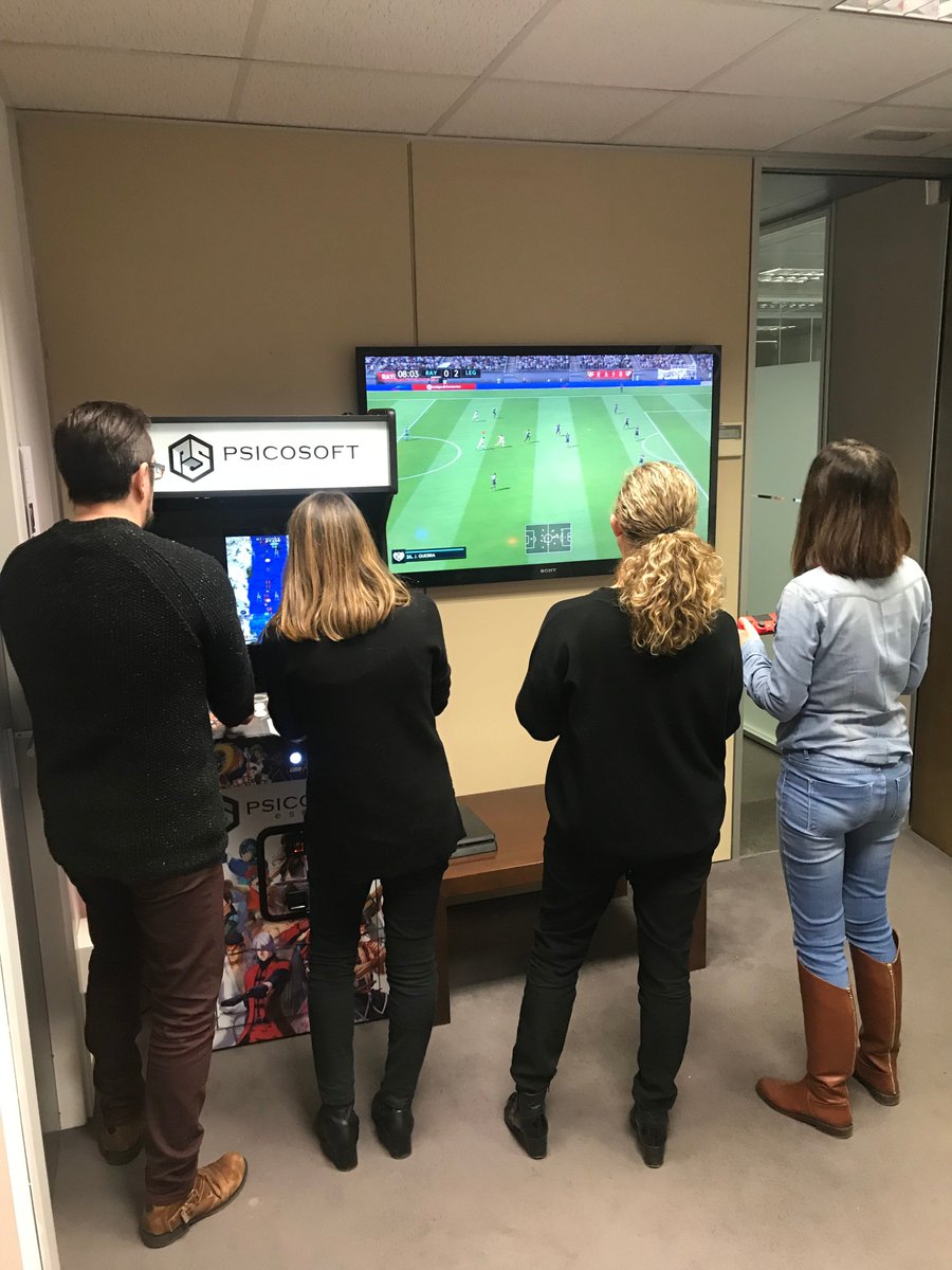 PsicosoftRedes's tweet photo. Los Reyes Magos llegan a Psicosoft con este regalazo: ¡Una máquina de videojuegos!
La máquina pasará a formar parte de la “Game Zone” de #Psicosoft, un área a disposición de todo el equipo, donde también se celebran nuestros torneos internos de #Esports. https://t.co/Kt10JiivSV
