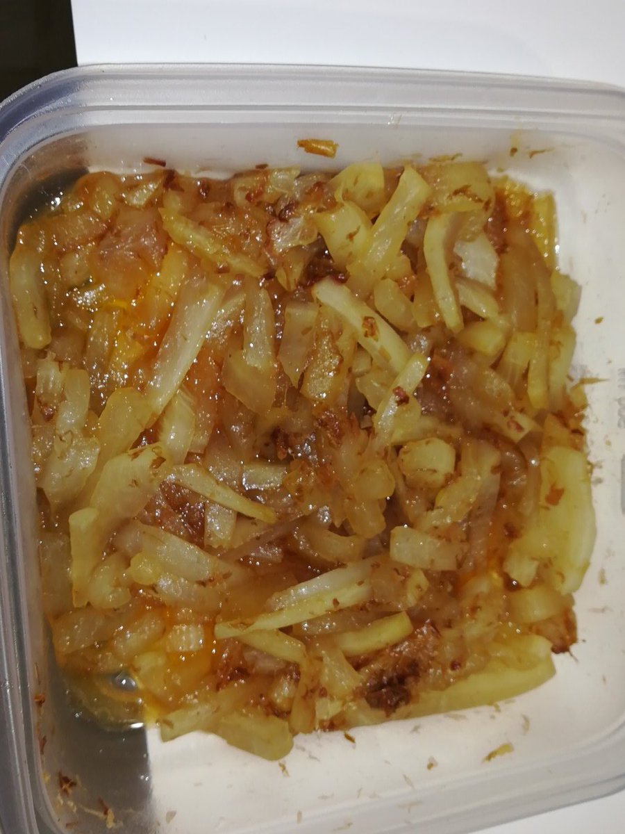 つくりおき食堂まりえ 簡単糖質オフ ポリポリ美味しい大根のおかか和え 大根1 3本は細長く切って5分チン 水分を捨て醤油鶏ガラスープごま油で和えて最後に鰹節をふりかけて完成 サッパリ味の糖質ひかえめ常備菜です 食事時間が夜遅くなりがちな方 今年