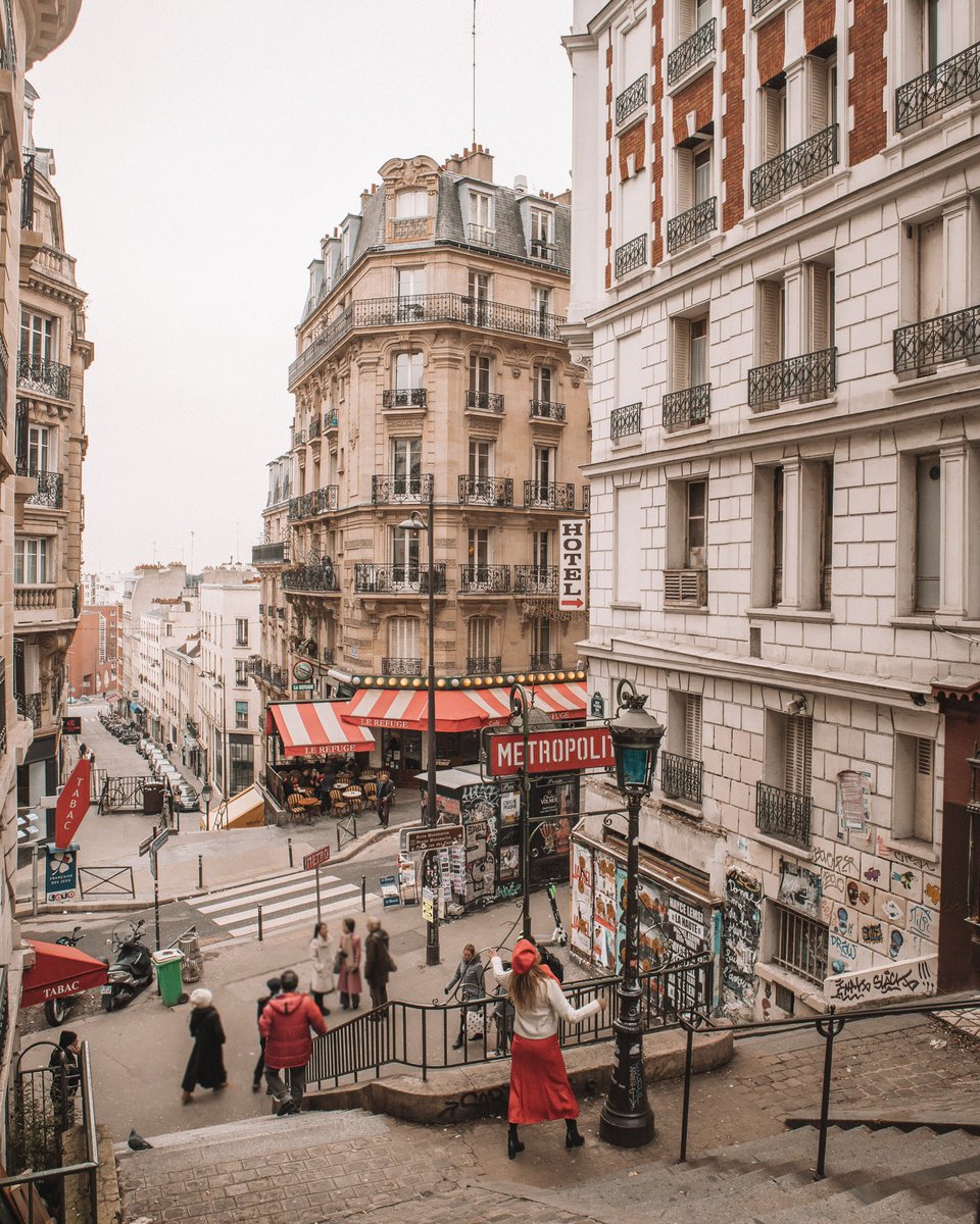 kattislundinLMM's tweet photo. I’ve been to Paris during Christmas and New Year! It’s a beautiful city! #travel #travelbloggers #paris #toureiffel #eiffeltower #montmartre #Louvre #museumlouvre #solotravel #travelstoke https://t.co/5MWuU0gkDI
