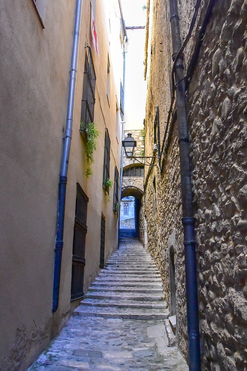 ７３ 閲覧用 お店と街並みがいちいちお洒落だった ７３旅行 旅行好きな人と繋がりたい スペイン ジローナ