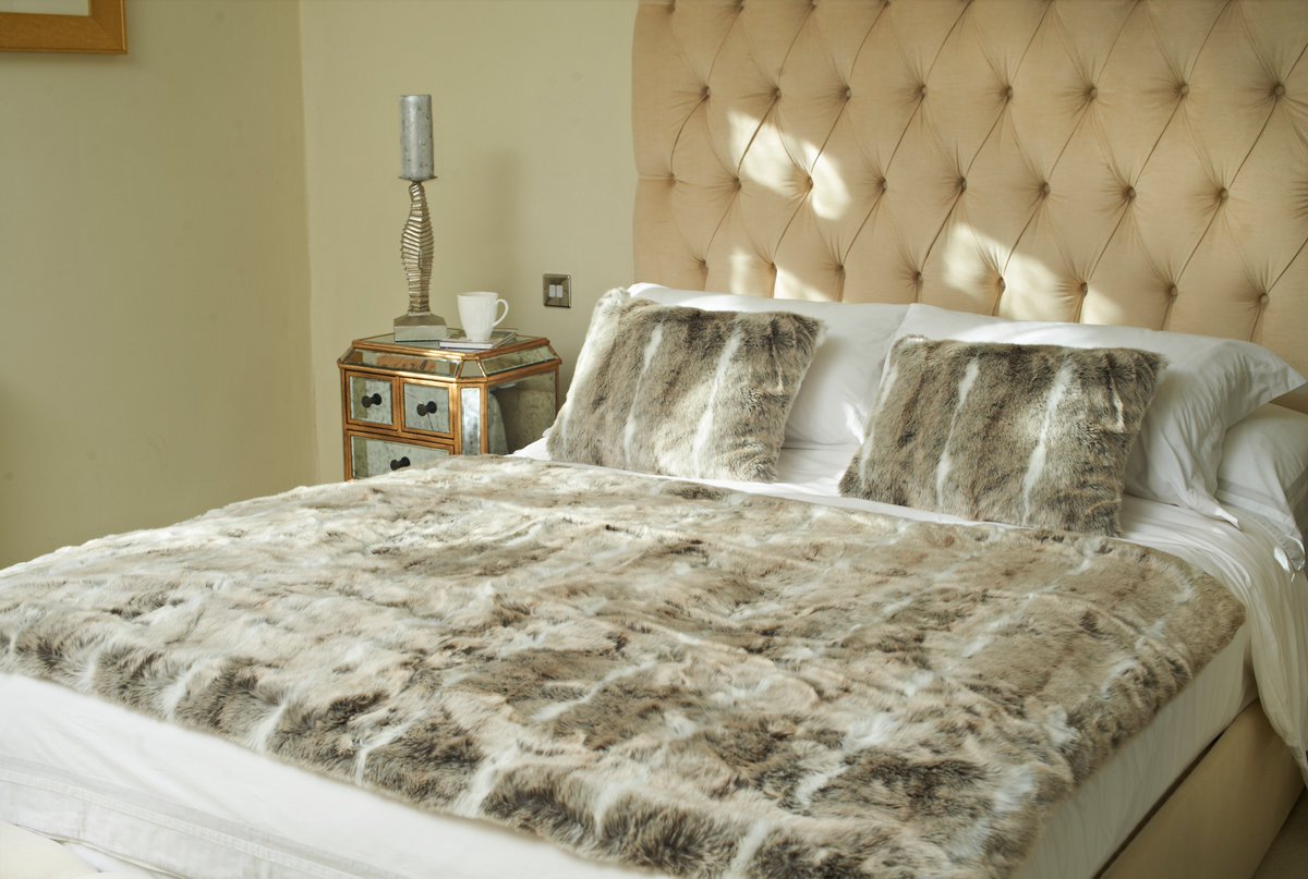 If you've made a New Year's #resolution to get better #sleeps this year, look no further than our fantastic range of heated #bedding designed with comfort and luxury in mind! Watch this space for amazing upcoming #giveaways too ...