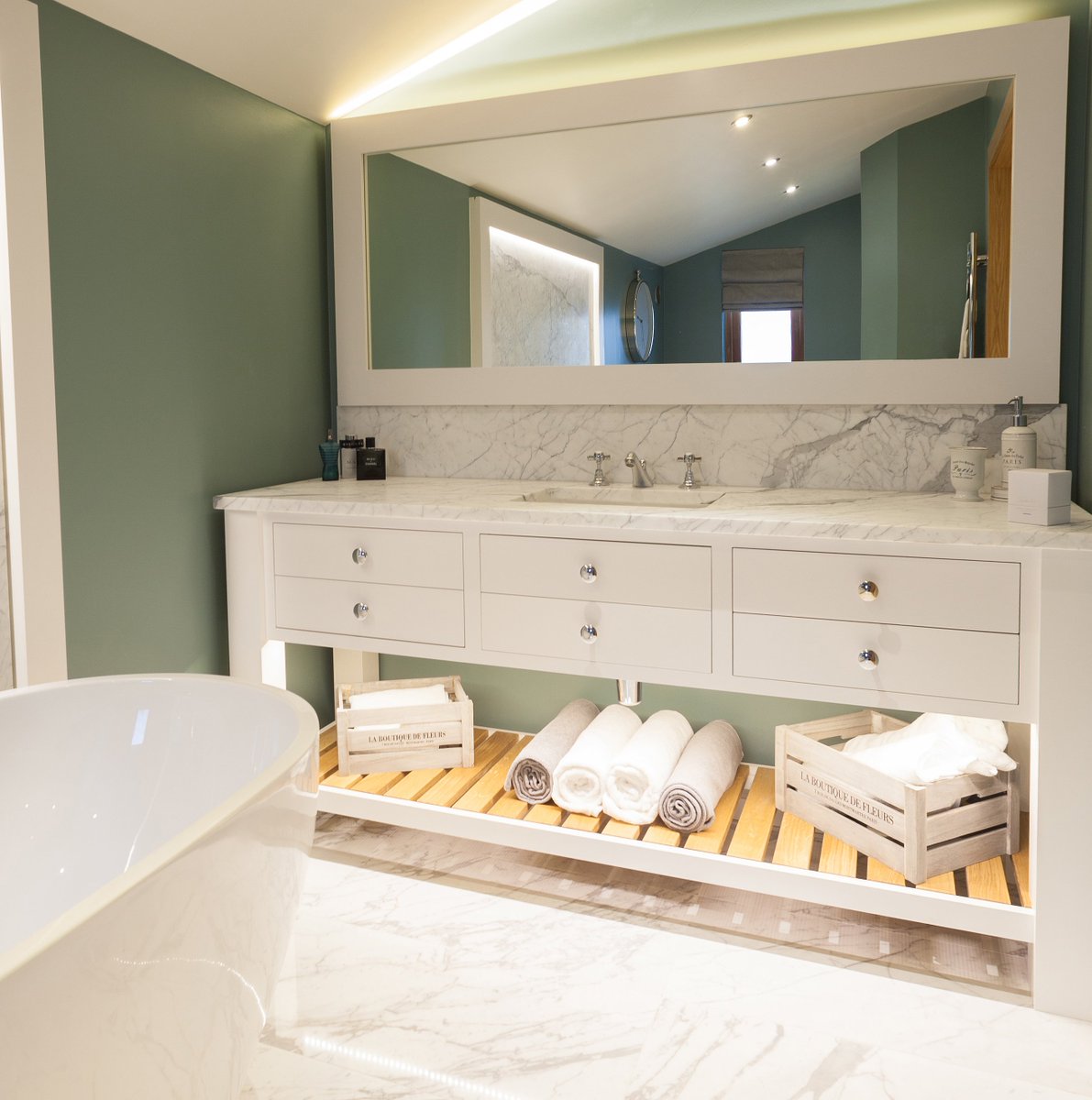 Sculleries tweet media