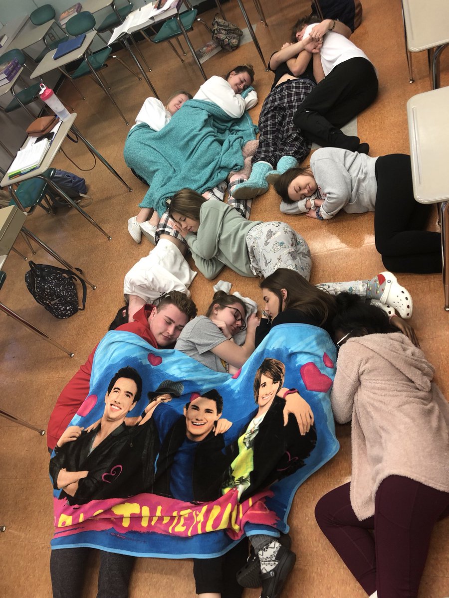 2019exec's tweet image. Senior Exec Pajama Day #Sadies2019