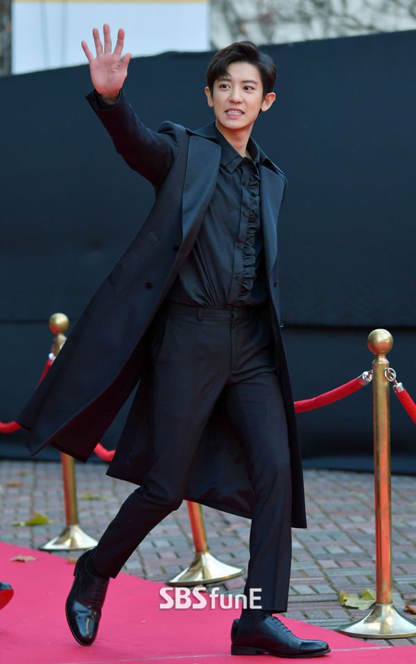 chanyeol pics tweet media