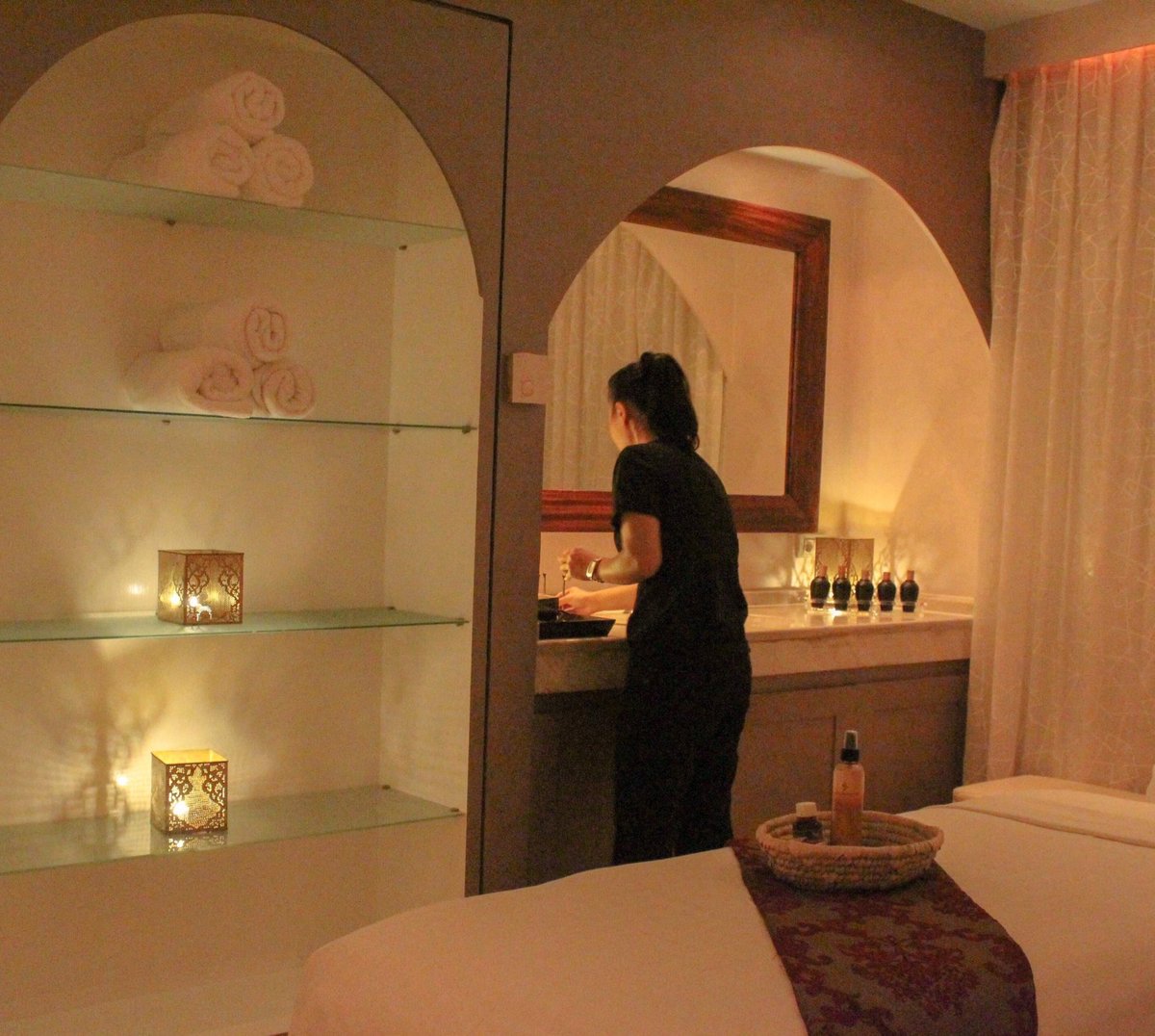 FSCairoNP's tweet image. Trade in the cold weather for a relaxing treatment in a warm ambience at the Spa for an afternoon of undisturbed bliss. #FSSpa #FourSeasons #FourSeasonsCairo #Cairo #FSCairoNP