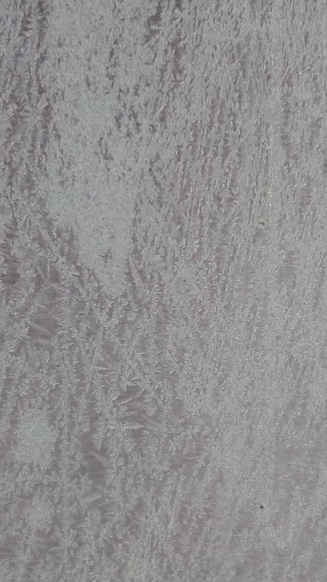 vasy13ionela's tweet photo. #20190107 , #ice , #iceflowers , #frostwork , #window , #jackfrost , #winter #✴ #🕗 #🇲🇩 #🌬️ #❄️ #📷 #📸 https://t.co/RdsRPhOjMl