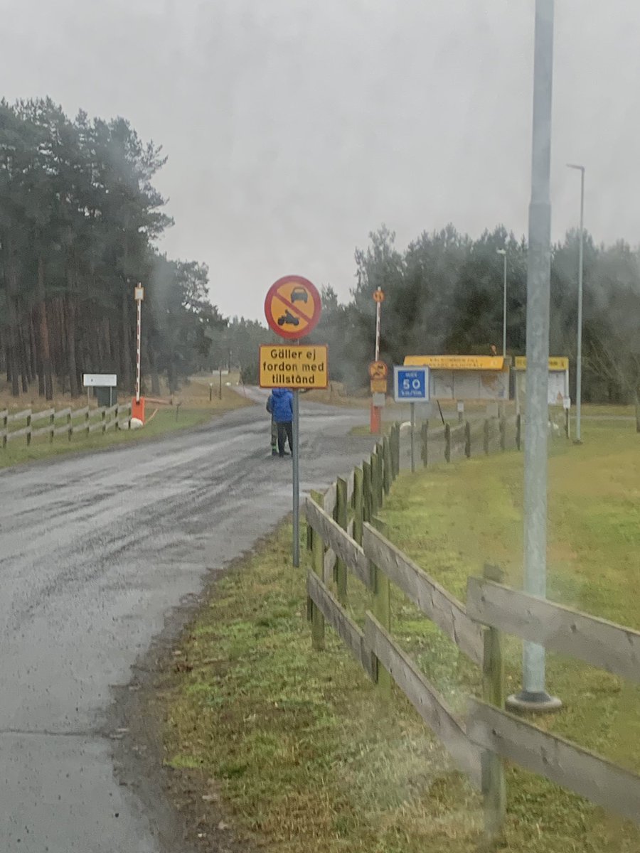 la65056704's tweet photo. Äldste sonen överlämnad till Kung &amp; Fosterland™️
Ta väl hand om honom @Forsvarsmakten https://t.co/ULIzV2XRpc