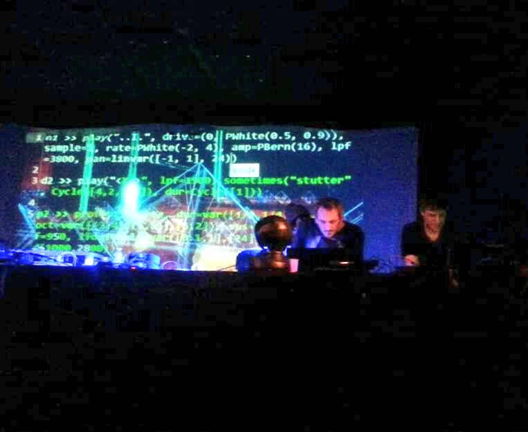 CrashServer2's tweet image. #Schlaflos 05jan19 #livecoding #foxdot #troop #supercollider #livemusic #molodoi #Strasbourg #crashserver