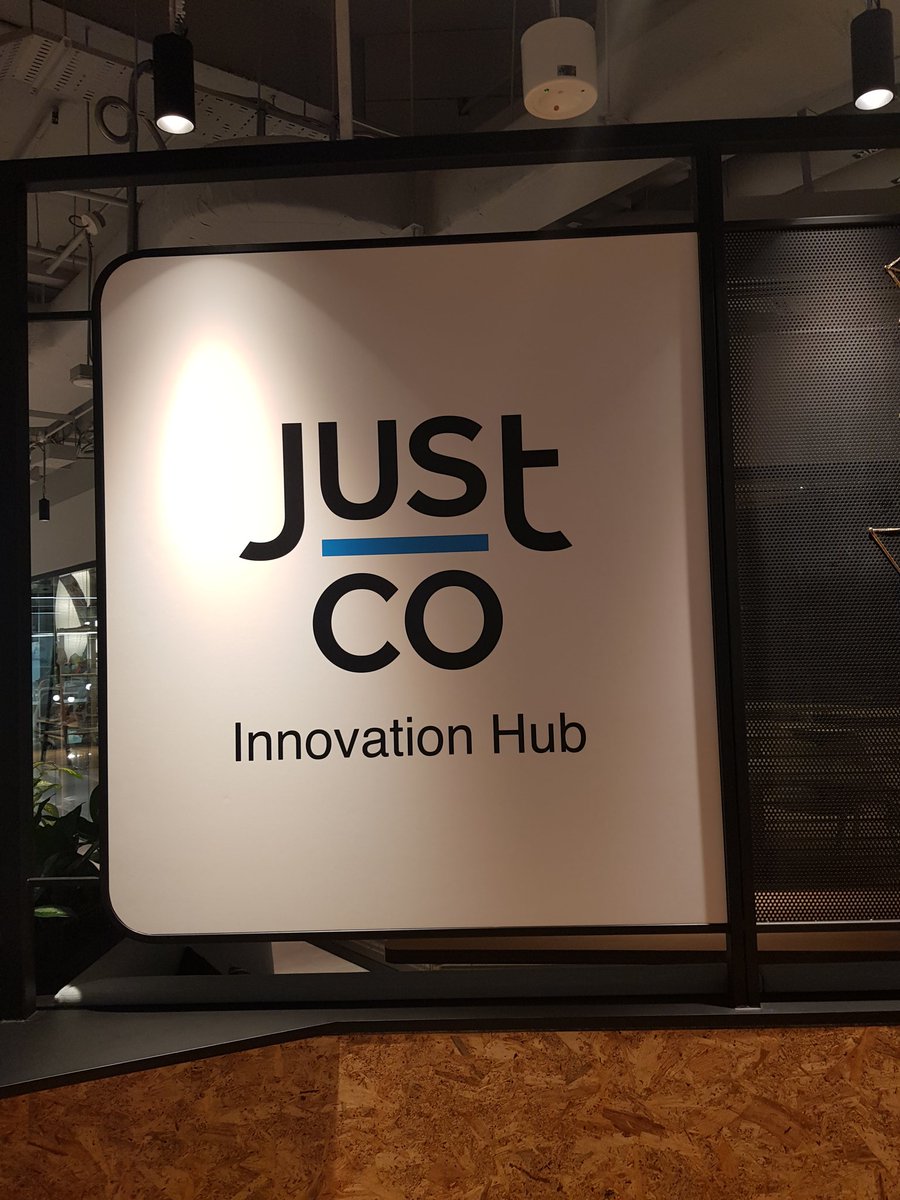 LabInnova's tweet photo. #Day1InSingapore 
Introdução à inteligência artificial para e-comecio, finanças, incubadoras,....
@LabInnova @MyFinB @institutoBenten @OnlineBandim @pgomesKA @adulai_bary @Aimonia_2 @BraimaSamb2 https://t.co/988XISQGIw