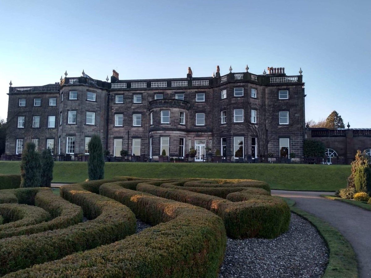 CloudNineHols's tweet photo. Here's some pictures of Christmas at Nidd Hall to get you over the Monday Morning Blues!! 🎄😁 https://t.co/eKgdM8glhB