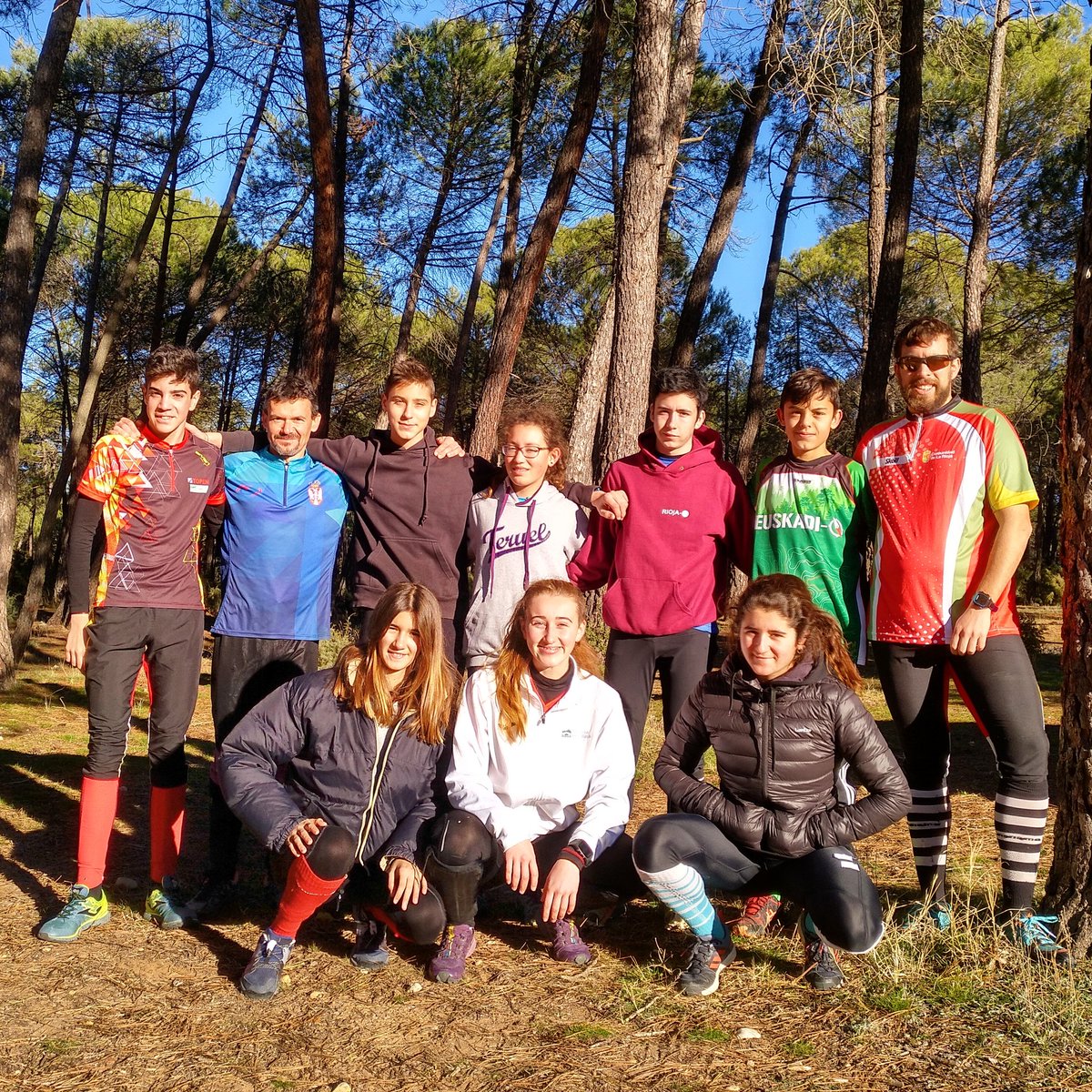 CDRiOjAO's tweet image. Hemos empezado el año como más nos gusta, disfrutando de la orientación, de la gente y del monte.
Estupendos días los que hemos pasado en el PNTD Reyes en Alarcón.
#RiOjAO🍇 #Orientacion #Orienteering #PNTDReyes