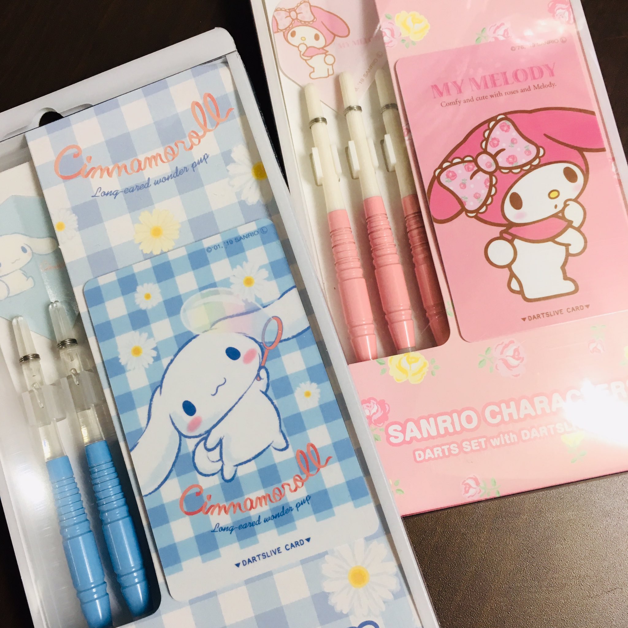 ダーツショップナチュラルナイン池袋店 池袋 ちょっとこれは かわいすぎるんじゃないですかーーーー ダーツ セットはライブカード フライトセットにはライブテーマがついています 揃えるしか ない かわいすぎて辛いです T Co ダーツショップナチュラルナイン池袋店 池袋 ちょっとこれは かわいすぎるんじゃないですかーーーー ダーツ セットはライブカード フライトセットにはライブテーマがついています 揃えるしか ない かわいすぎて辛いです T Co