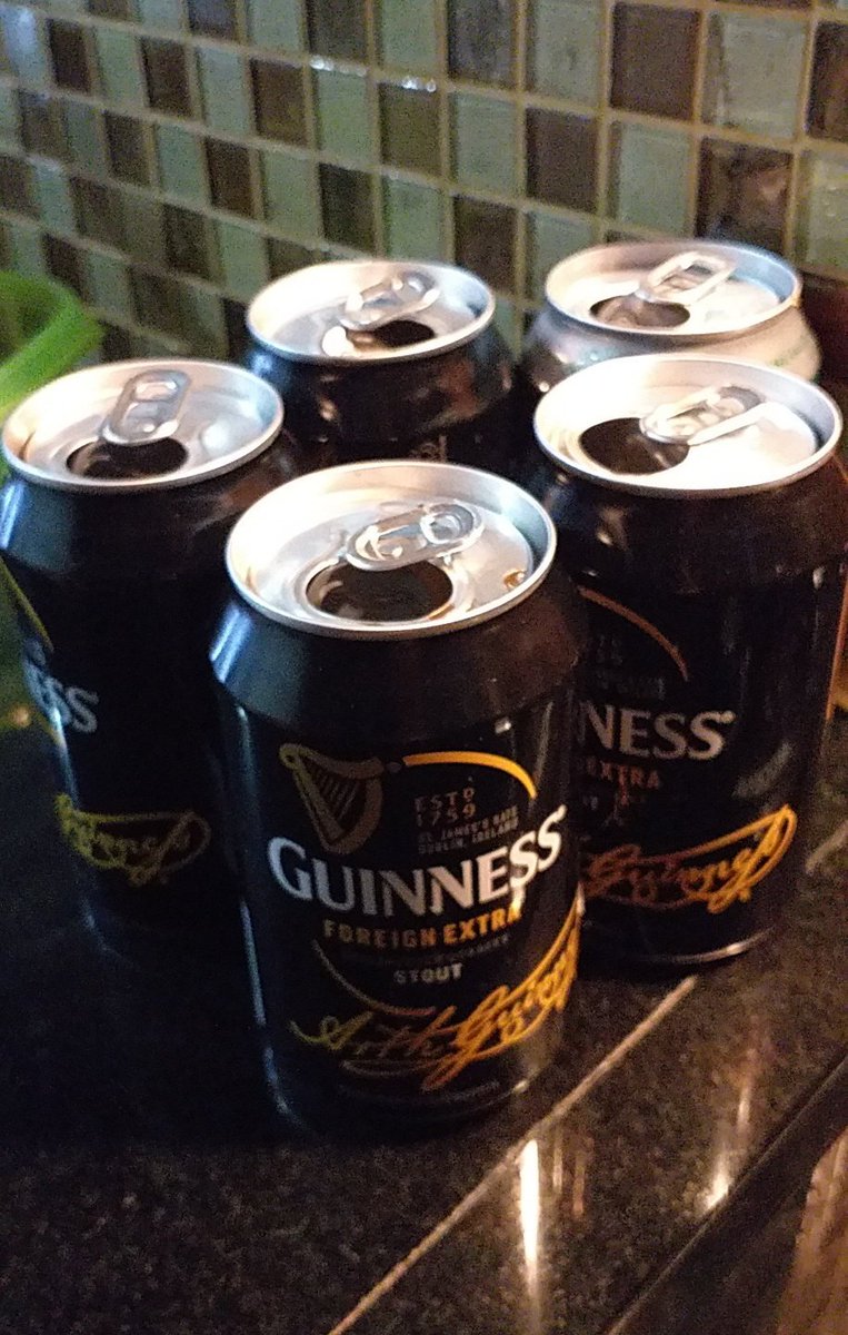 Thusguy_'s tweet image. My only friend(s)