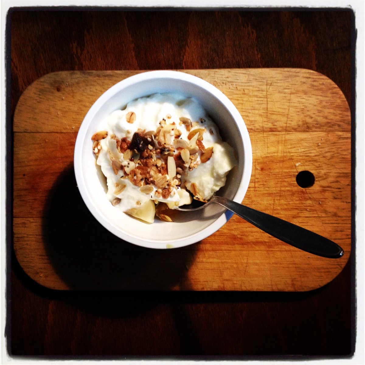 V3arbara's tweet photo. 💕🥝🐮#granola for breakfast https://t.co/bmFAPTgaNj