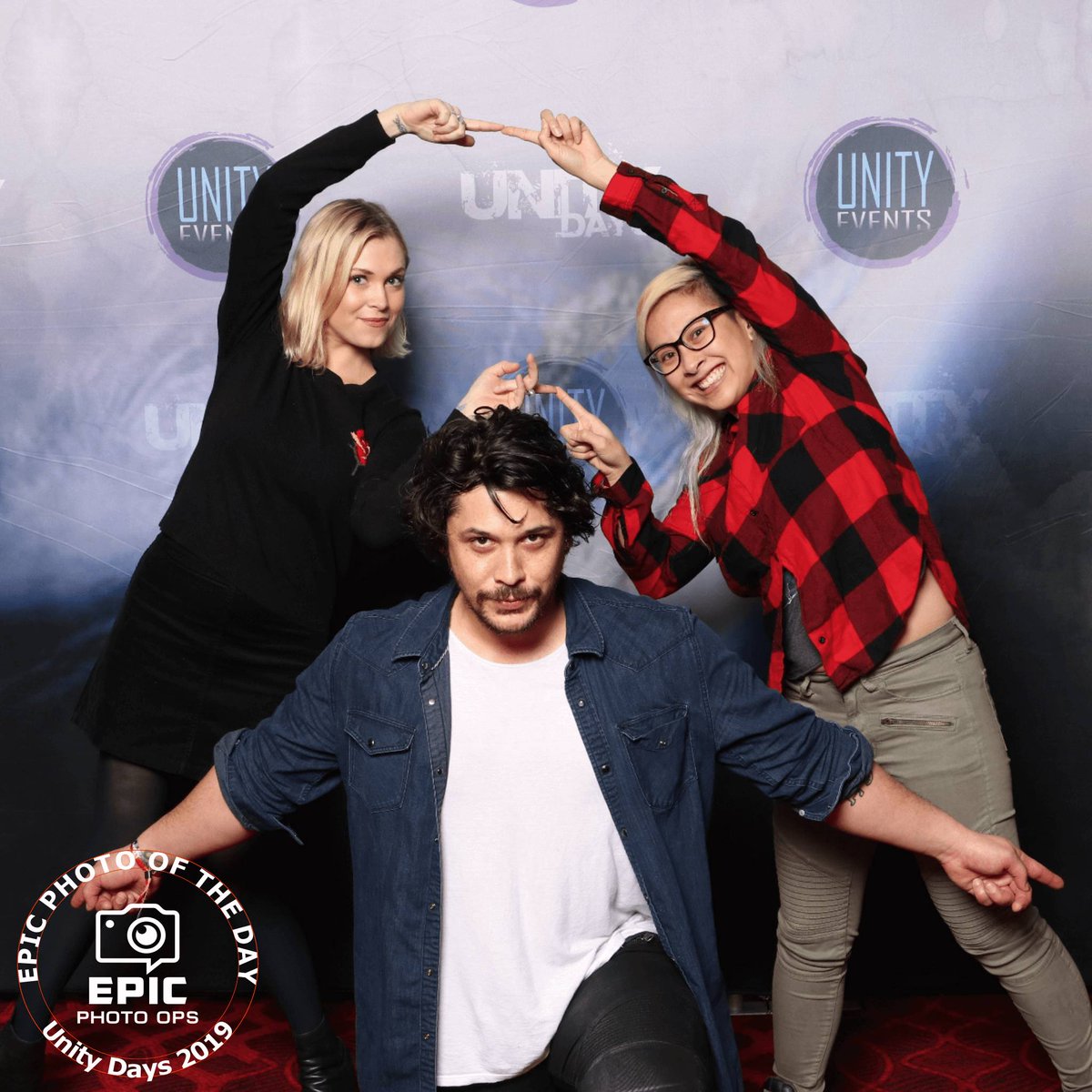 NewsBobMorley's tweet image. PHOTO | Bob and Eliza with a fan at #UNITYDAYS2019 (via @EpicPhotoOps)