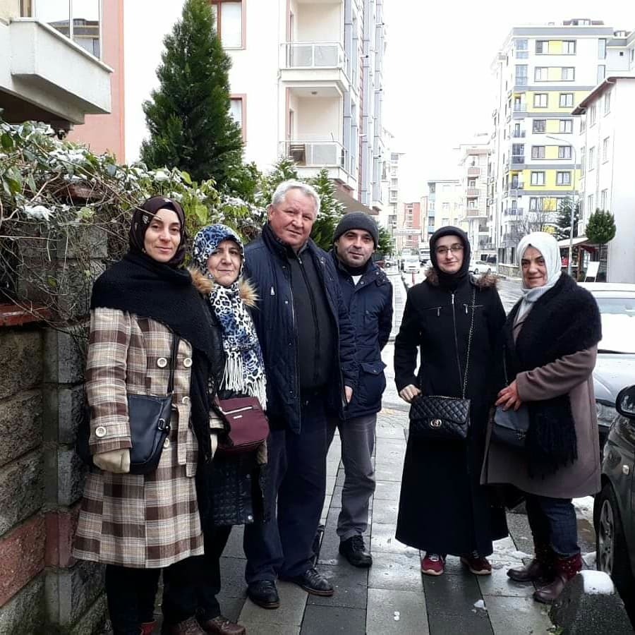 Buket sk  ve Ayça sokakta ev ziyaretinde bulunduk  Büyük şehir belediyesi başkan adayımız Sn Binali Yıldırım beyin ve Belediye Başkanımız Ahmet Poyraz beyin selamlarını ilettik   komşularımız bizi çok sıcak ve ilgili karşıladılar  rabbim  çalışmalarımızı boşa çıkarmasın.