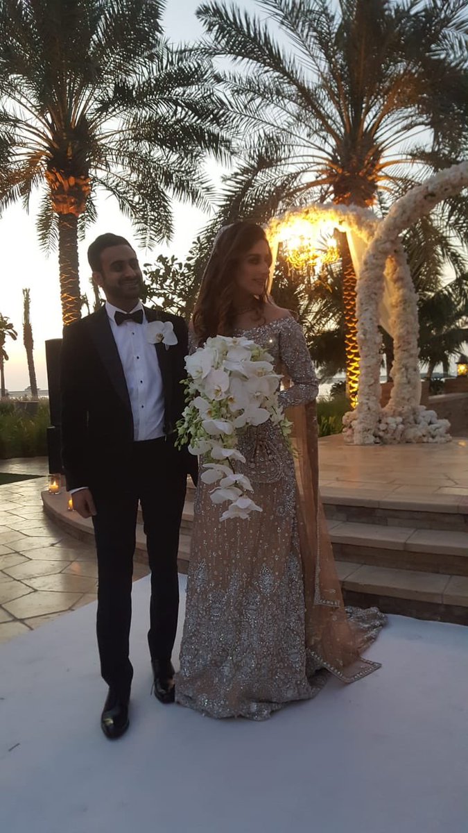 nadiaazahid's tweet photo. Big Fat Family Wedding be like.... 🥰#decemberweddings #surreal #famjam #jabbars #nonstopfun https://t.co/c9ldeMbtz9