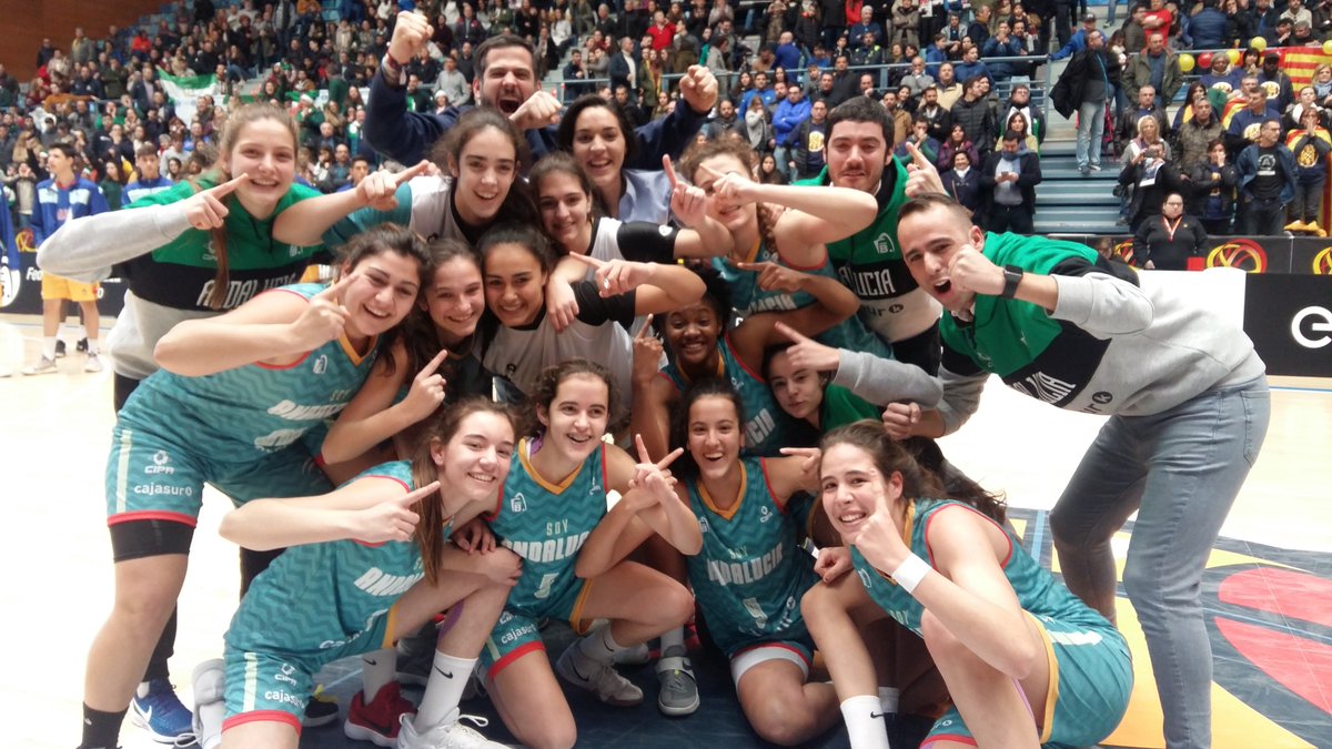 💚💚🎉🎉CAMPEONAS DE ESPAÑA🎉🎉💚💚 
La selección CAD FEM <a href="/FAB_Andaluza/">Federación Andaluza de Baloncesto</a> consigue el Campeonato de 🇪🇸España ante la selección de Cataluña <a href="/FCBQ/">FCBQ</a>  🏆#KDTINF2019🏀