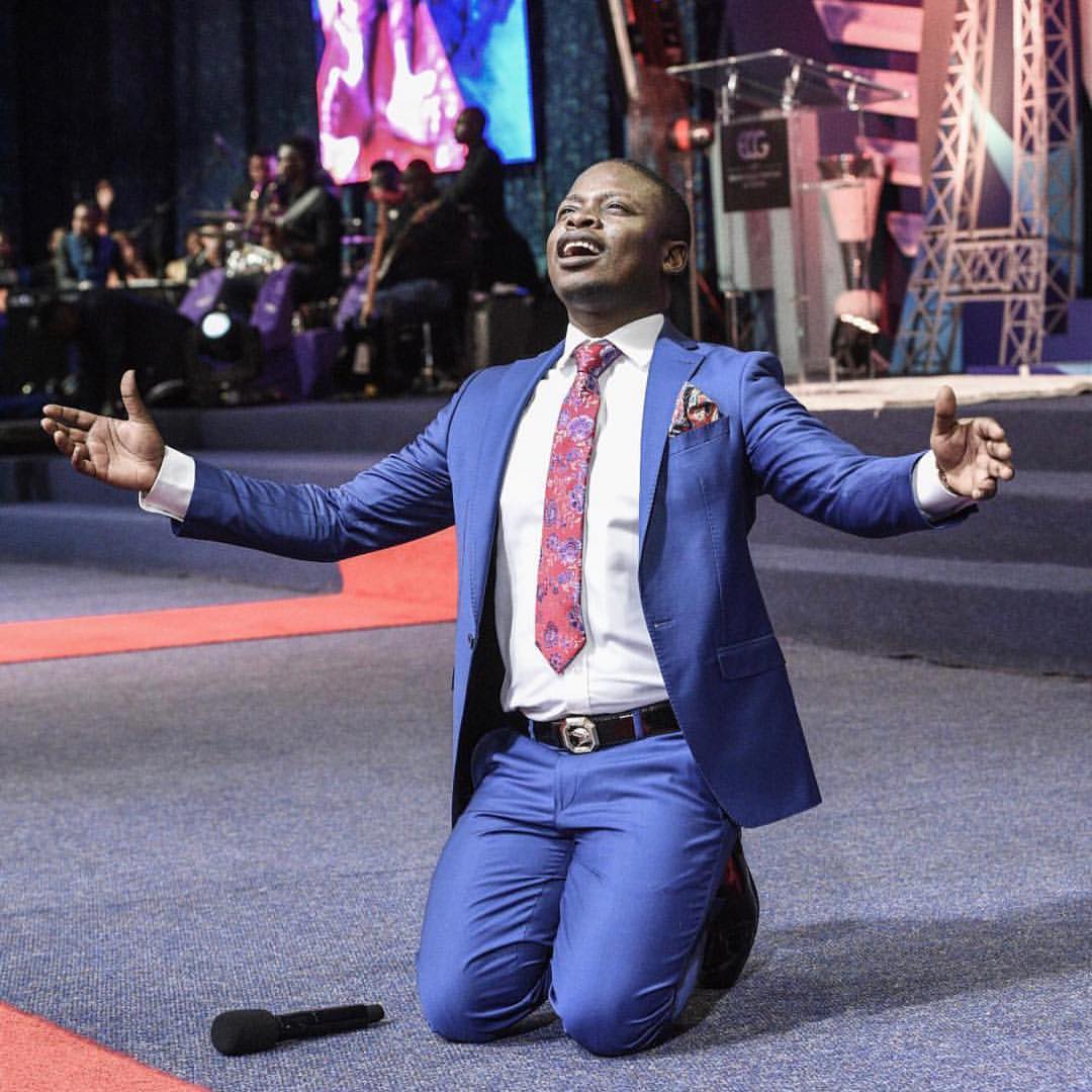 drmulbah's tweet photo. Goodnews world loves you much and we are with you now and every step of the way!!! @UebertAngel and @shepherdbushiri .
We are one with you Major1!!! https://t.co/C3EIFhifD8