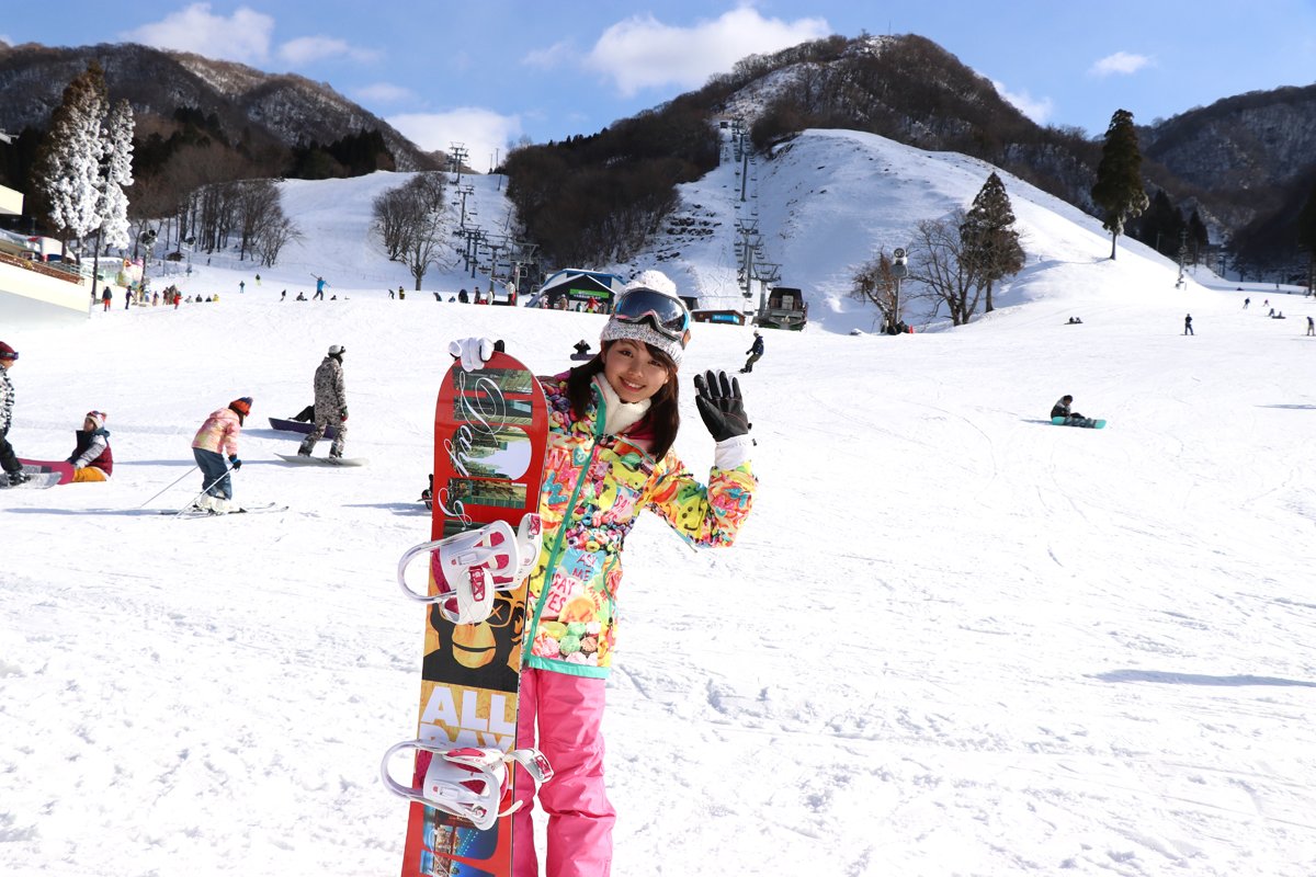 グランスノー奥伊吹 モーターパーク テレビ 撮影 今日は 日本まんなか直送便 で 余田幸子 さんが 奥伊吹 を紹介 １月１１日 金 夕方放送 びわ湖放送 は １７時４５分 １８時４５分 三重テレビ 岐阜放送 テレビ和歌山 も夕方